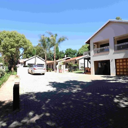 Acacia Grove Guest House Johannesburg Exterior foto